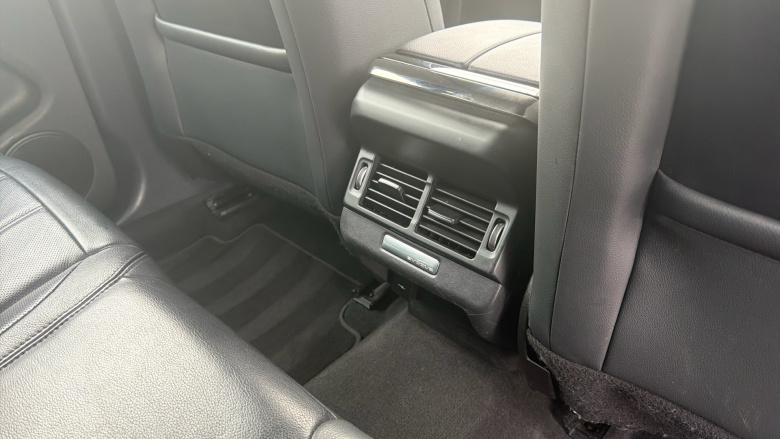 Land Rover Range Rover Evoque 1.5 P300e R-Dynamic SE 5dr Auto Hatchback